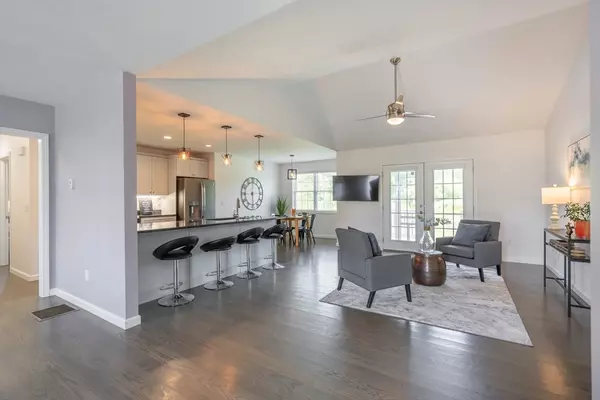 Webster, MA 01570,16 Concord Ct #16