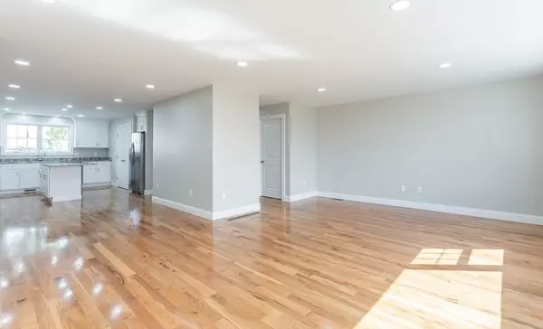 Fall River, MA 02724,579 Summit St #2