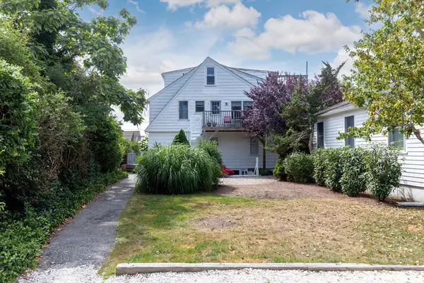 Provincetown, MA 02657,616 Commercial St #15