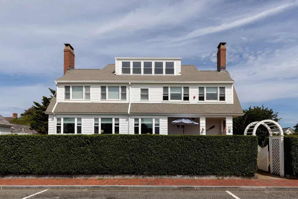 Provincetown, MA 02657,616 Commercial St #15