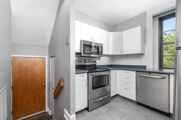 Quincy, MA 02169,250 Whitwell St #8