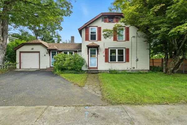 7 Stanton Ave, Huntington, MA 01050