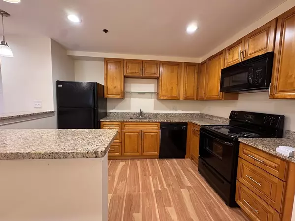 Wellesley, MA 02481,324 Washington #304