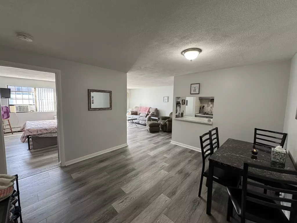 Lynn, MA 01904,358 Broadway #24