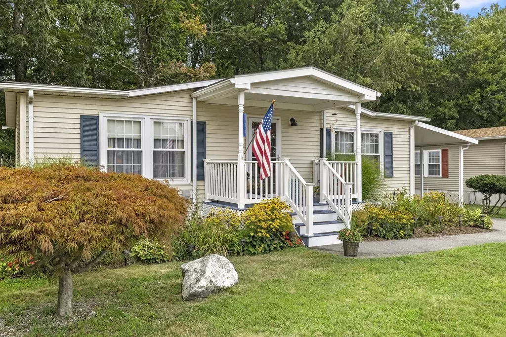 Taunton, MA 02780,50 Highland Street #111