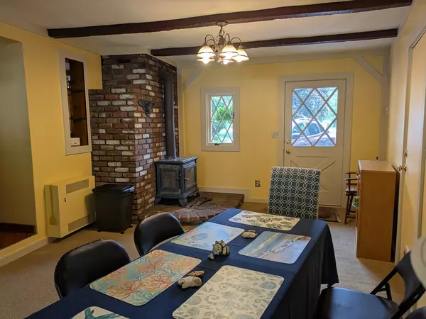 Medway, MA 02053,12 Lovering St