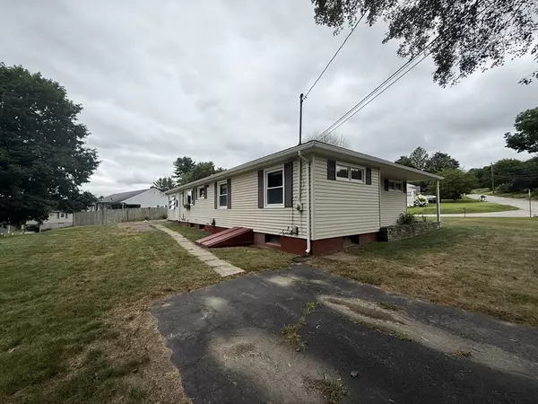 Dudley, MA 01571,58 Lakeview Ave