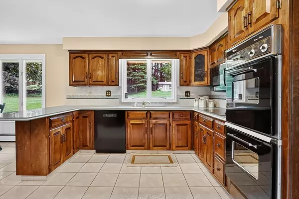 Palmer, MA 01069,10 Forest St