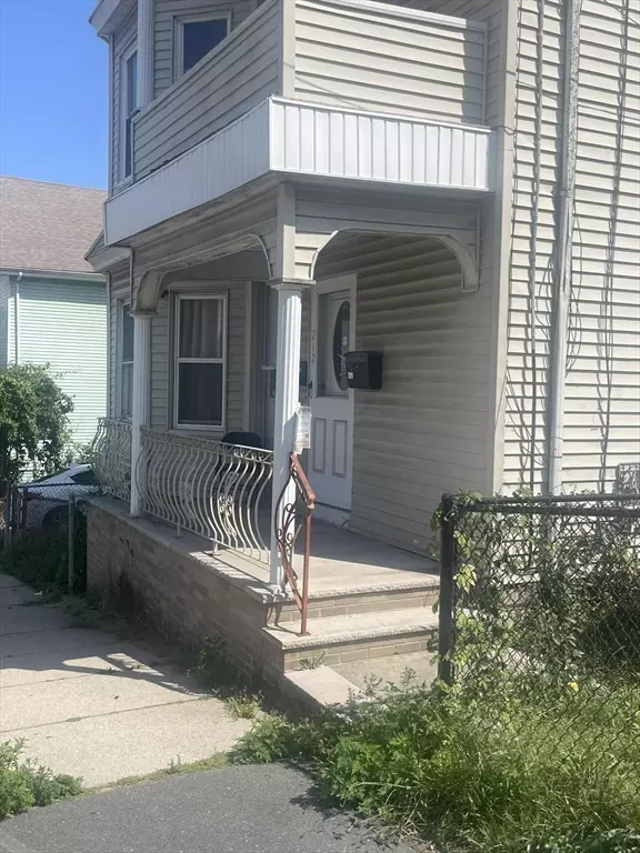 New Bedford, MA 02740,212 Weld St