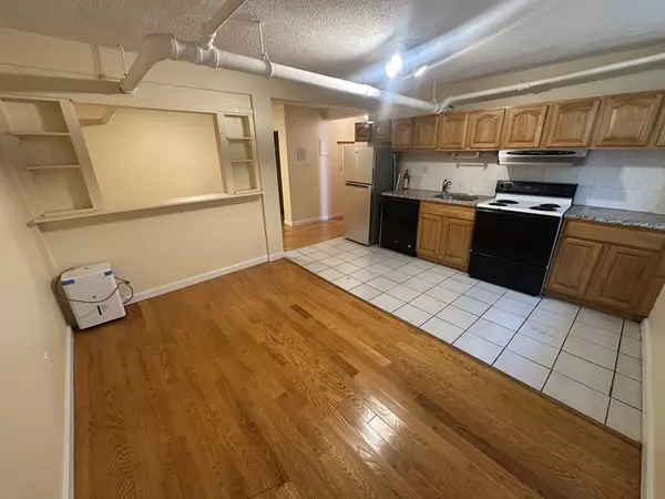 313 Summit Ave #13, Boston, MA 02135