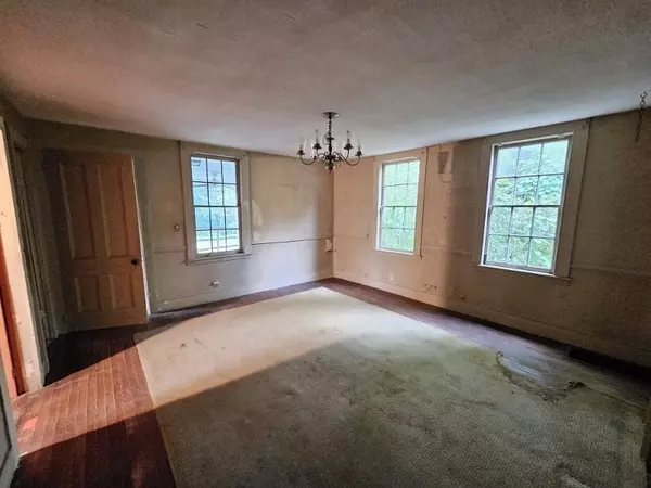 Monson, MA 01057,23 High St