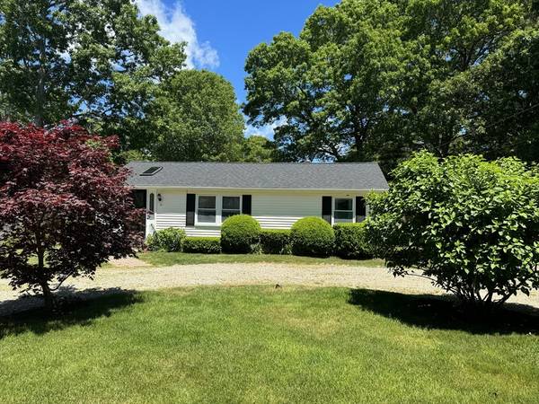 10 Sachem, Falmouth, MA 02536