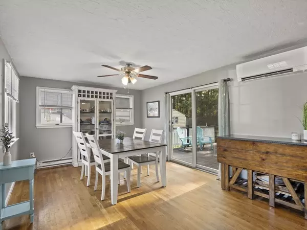 Oxford, MA 01540,28 Holly St