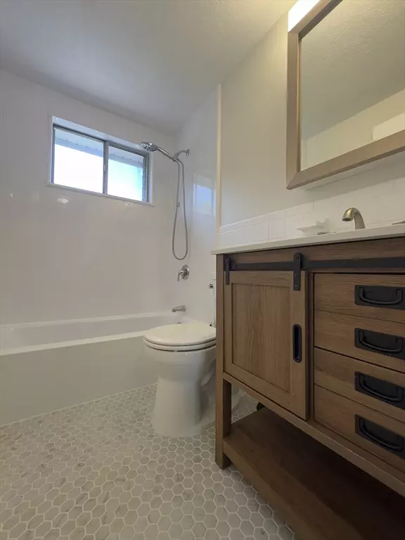 Weymouth, MA 02190,11 Woodcrest Ct #5
