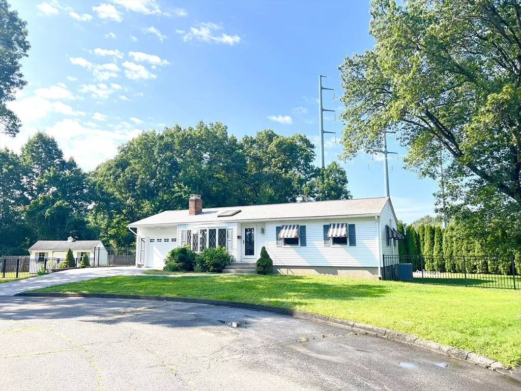 Chicopee, MA 01020,68 Woodcrest Ct