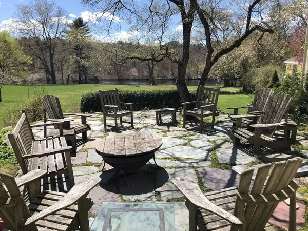 Needham, MA 02492,178 South St