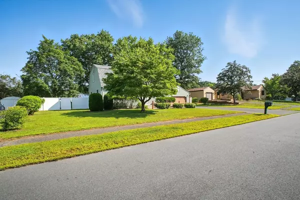 Agawam, MA 01030,14 Granger Dr