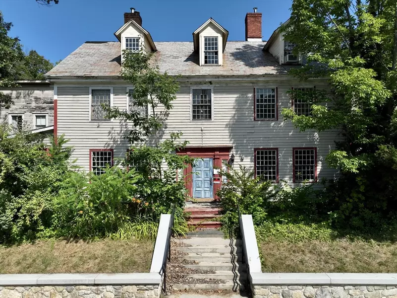 107 Main St, Charlemont, MA 01339