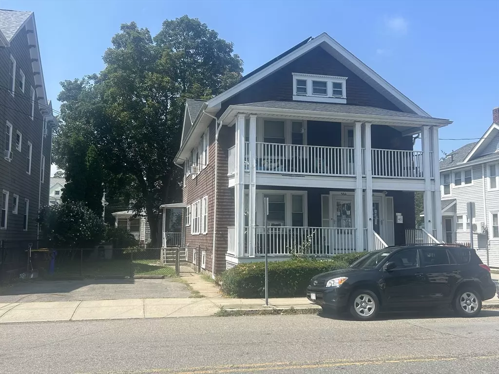 Fall River, MA 02720,884-886 Robeson St