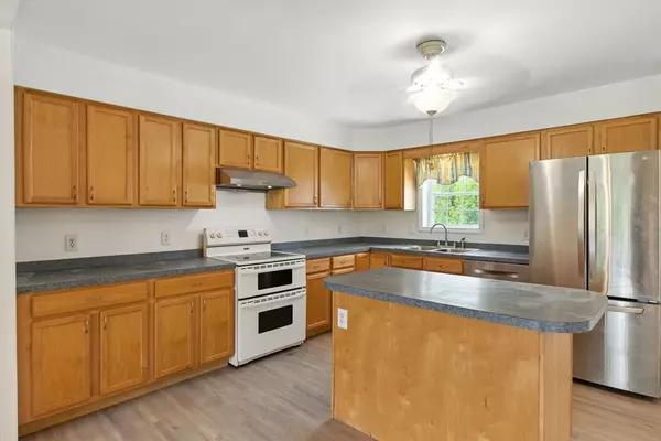 Monson, MA 01057,221 Moulton Hill Rd