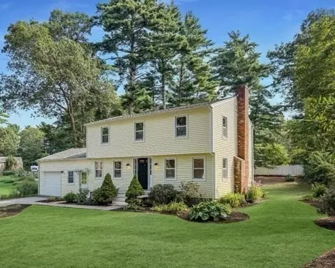 Plymouth, MA 02360,7 Surrey Dr