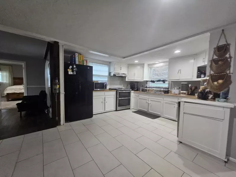 1326 Main St, Leicester, MA 01524