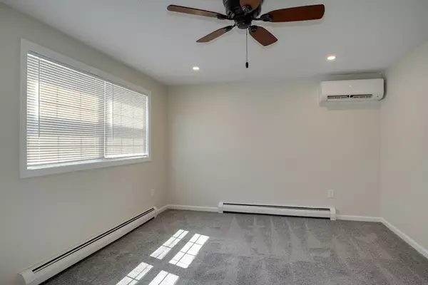 Maynard, MA 01754,4 Wood Lane #4