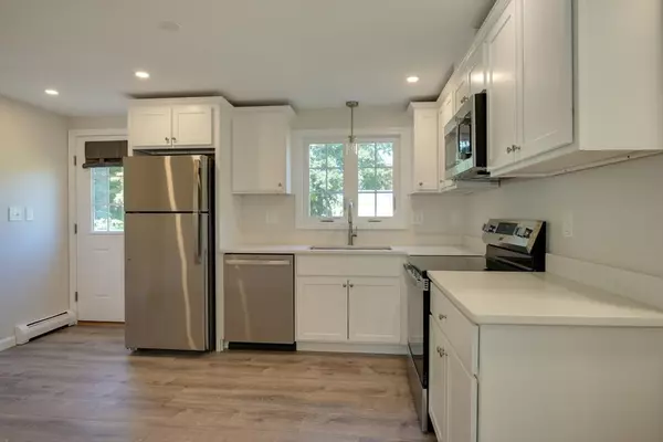 Maynard, MA 01754,4 Wood Lane #4