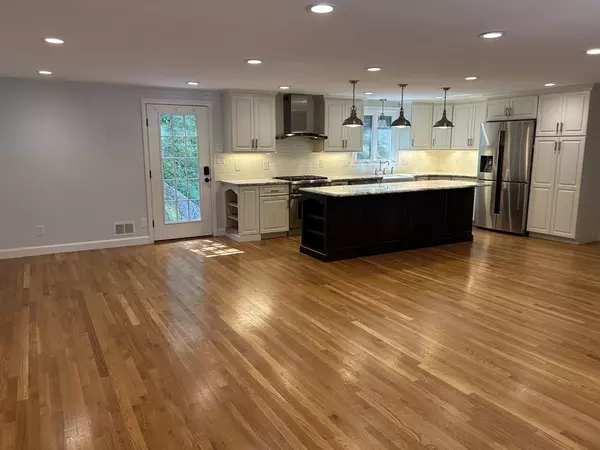 Wellesley, MA 02481,109 Elmwood #109