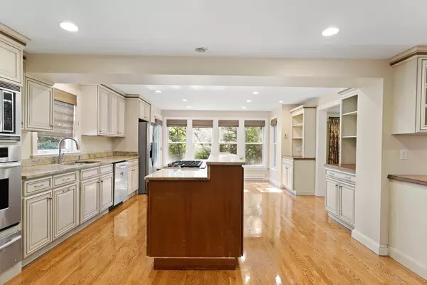 Newton, MA 02461,303 Upland Ave
