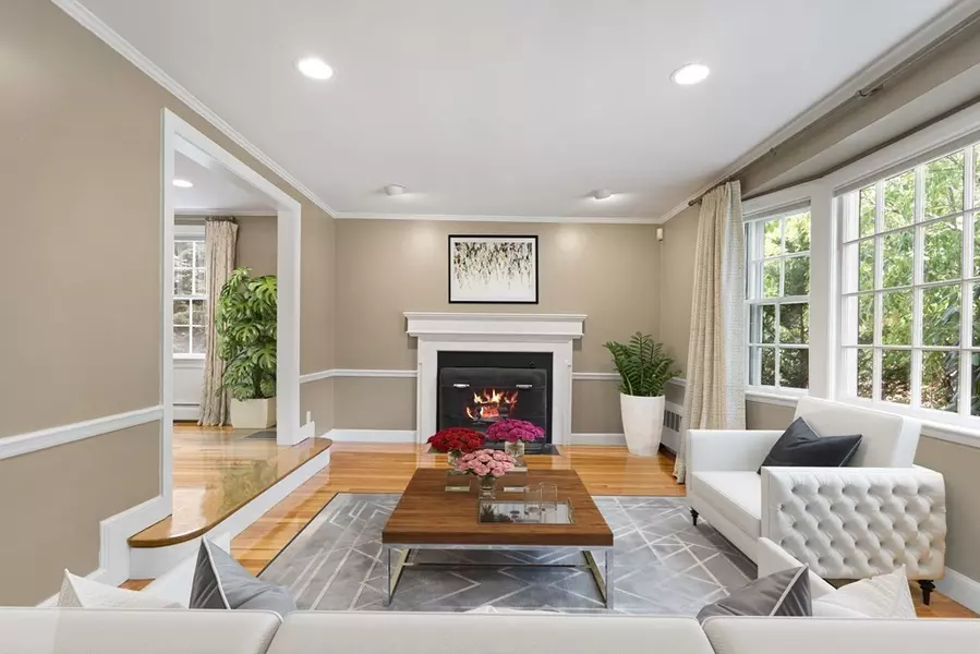 303 Upland Ave, Newton, MA 02461