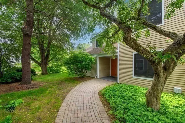 3 Concord Greene #4, Concord, MA 01742