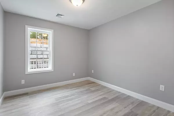 Bourne, MA 02532,340 Scenic Hwy #203