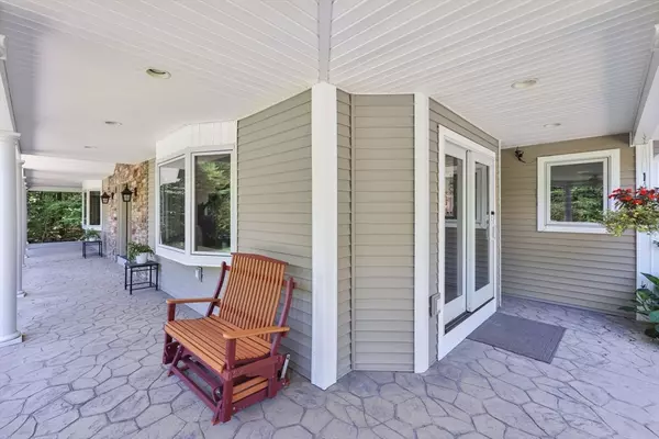 Monson, MA 01057,56 Paradise Lake Rd