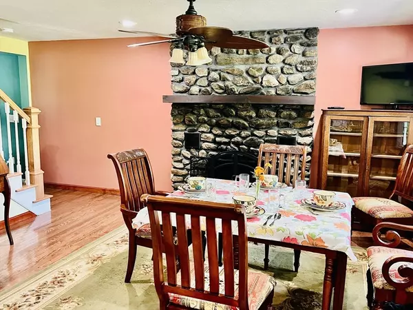 Webster, MA 01570,34 Scenic Ave
