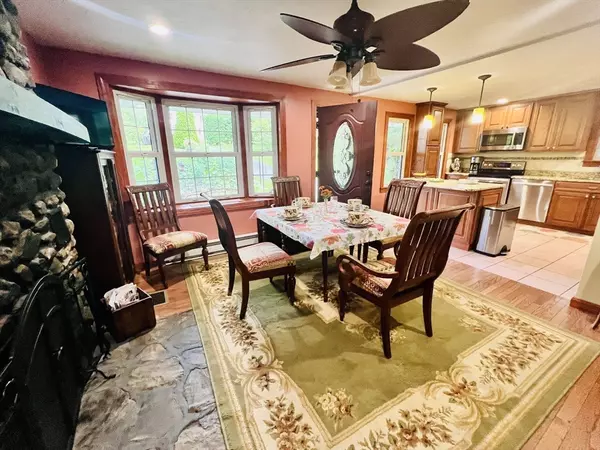 Webster, MA 01570,34 Scenic Ave