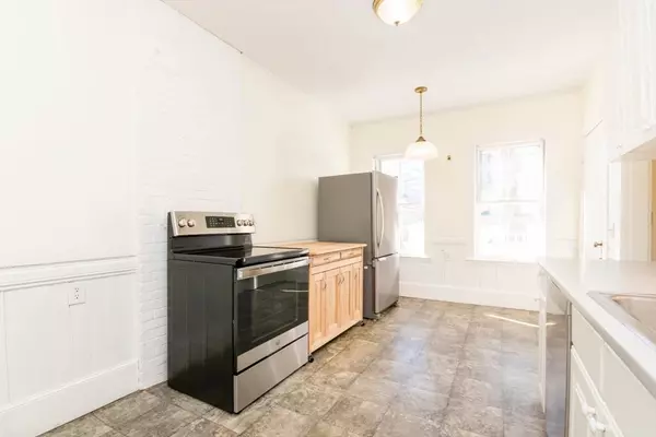 Boston, MA 02131,16 Fletcher St #A