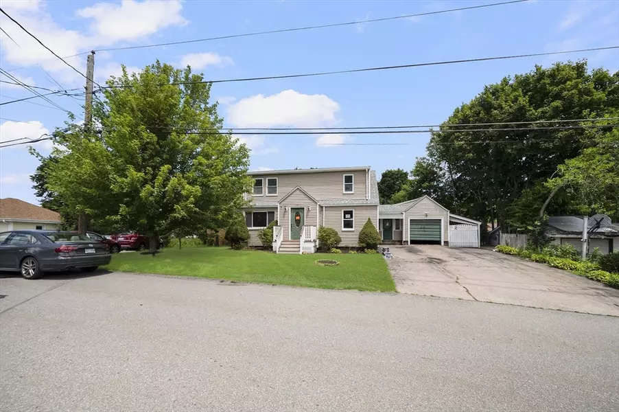 48 Piedmont St, Woonsocket, RI 02895