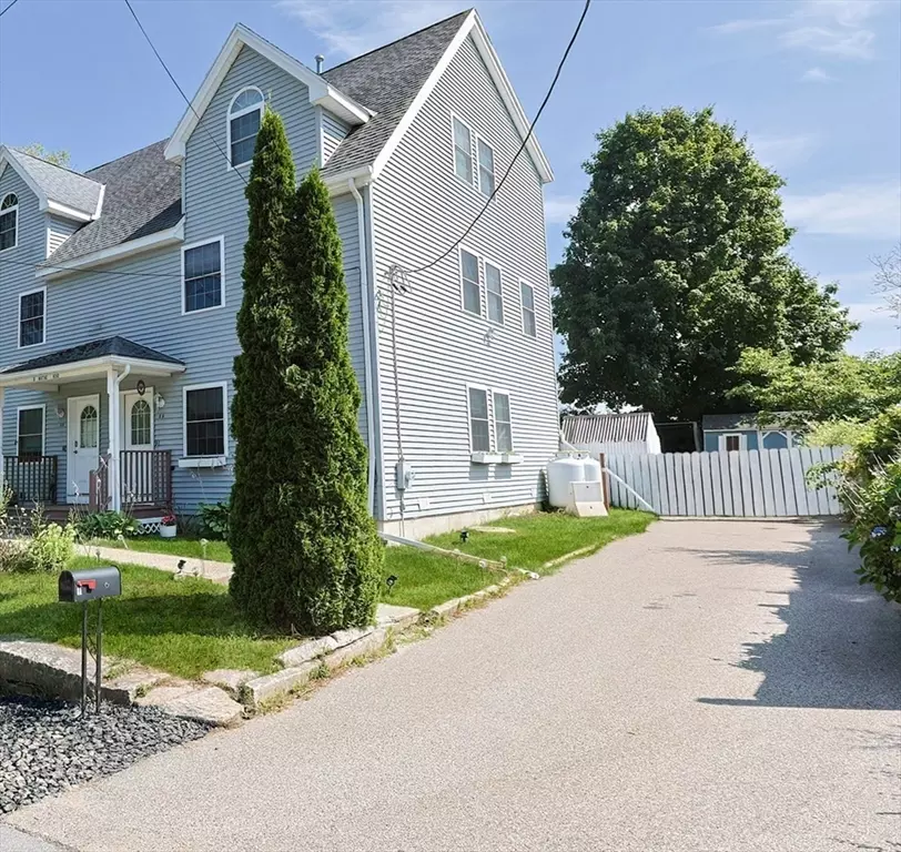 Sutton, MA 01590,8 Whitins Rd #A