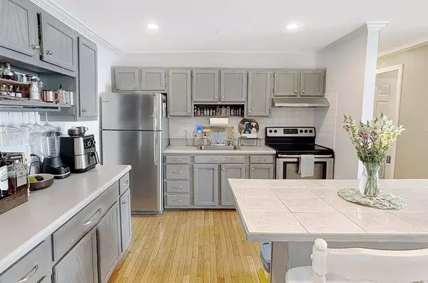 Revere, MA 02151,500 Revere Beach Blvd #504