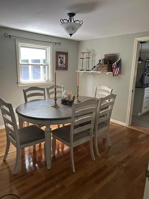 Kingston, MA 02364,48 Smiths Ln