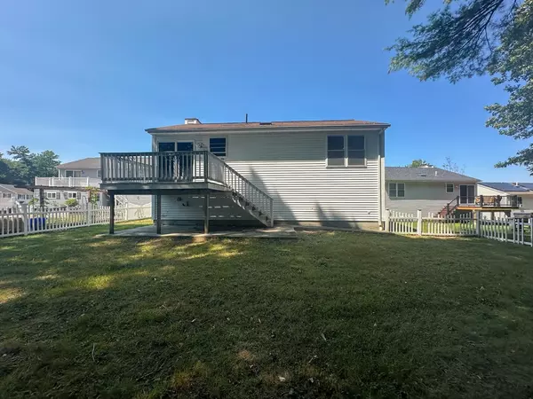 Worcester, MA 01602,82 4th St