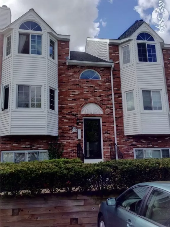 191 Tall Oaks Dr #C, Weymouth, MA 02190
