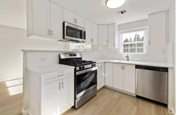 200 Bedford #14D, Woburn, MA 01801