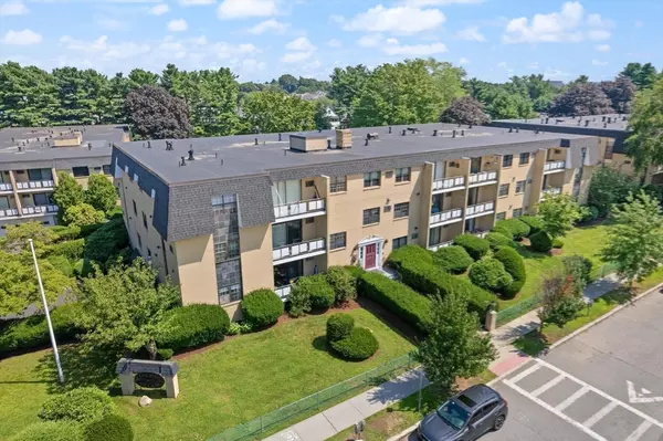 Watertown, MA 02472,48 Bigelow Ave #11