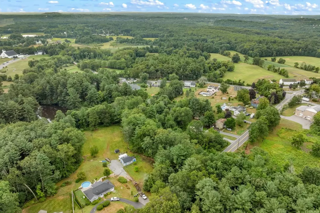 Dracut, MA 01826,785 Broadway Rd