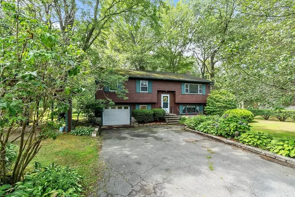 Salisbury, MA 01952,25 Cushing Street