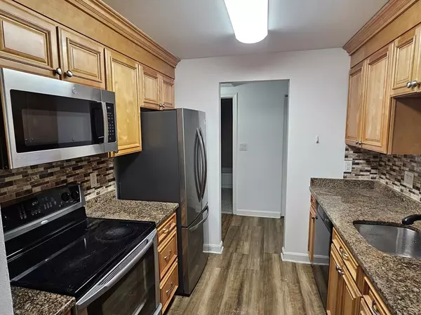 Stoneham, MA 02180,44 Main. St #504