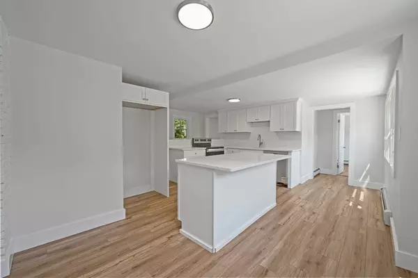 Barnstable, MA 02668,282 Parker Rd