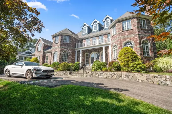 Newton, MA 02465,66 Forest Ave